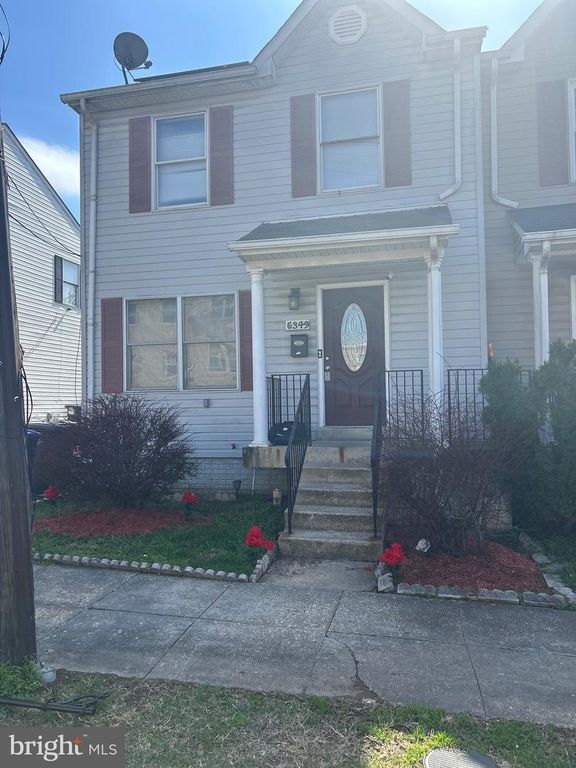 5349 CALL PL SE, Washington, DC 20019