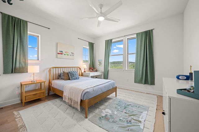 136 Baldovino SKWY, Lakeway, TX 78738