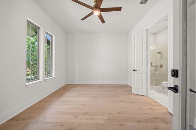 136 Baldovino SKWY, Lakeway, TX 78738