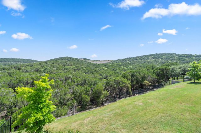 136 Baldovino SKWY, Lakeway, TX 78738