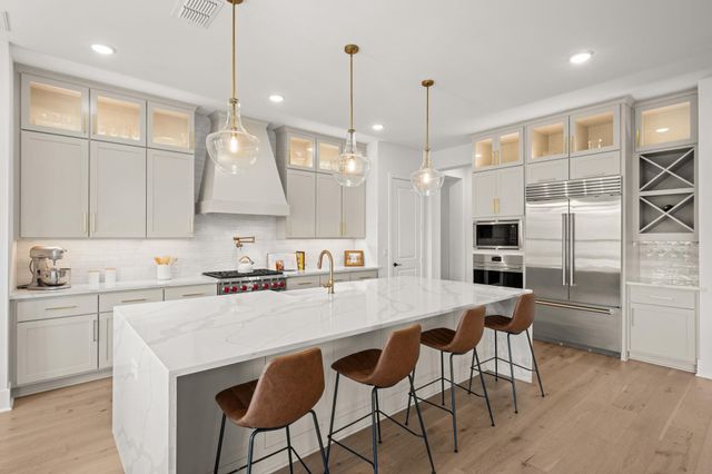 136 Baldovino SKWY, Lakeway, TX 78738
