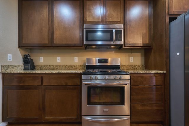 3240 Dearborn Lane, Medford, OR 97504