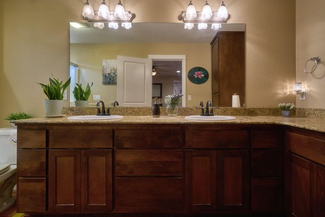 3240 Dearborn Lane, Medford, OR 97504