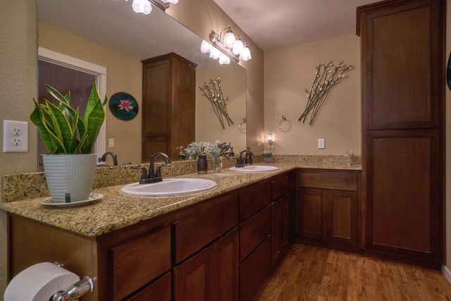 3240 Dearborn Lane, Medford, OR 97504