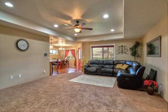 3240 Dearborn Lane, Medford, OR 97504