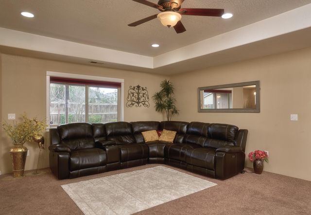 3240 Dearborn Lane, Medford, OR 97504