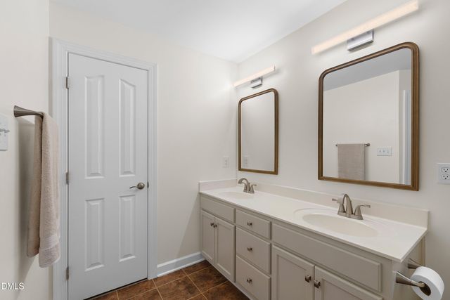 137 Dutch Hill Road, Holly Springs, NC 27540
