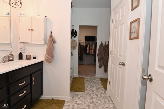 1083 Aries Boulevard, Franklin, IN 46131
