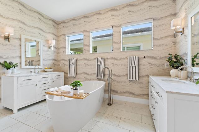12172 Waterstone Circle, Palm Beach Gardens, FL 33412