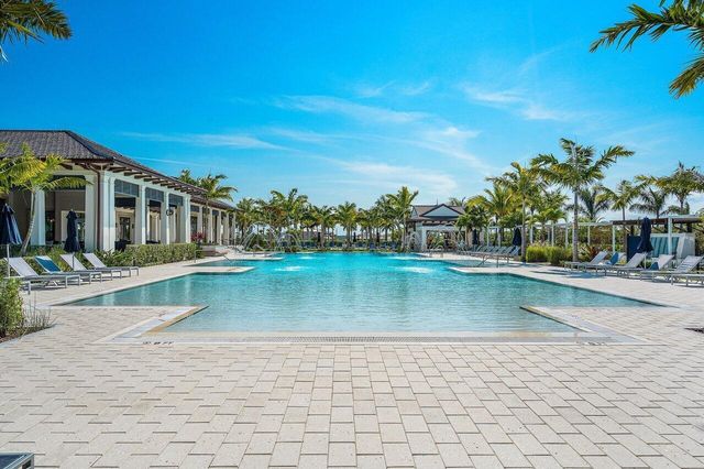 12172 Waterstone Circle, Palm Beach Gardens, FL 33412