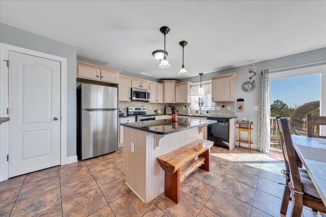 1049 Haymore DR, Moneta, VA 24121