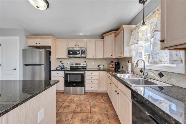 1049 Haymore DR, Moneta, VA 24121