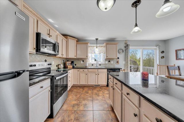 1049 Haymore DR, Moneta, VA 24121