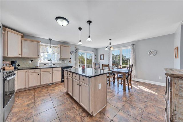 1049 Haymore DR, Moneta, VA 24121