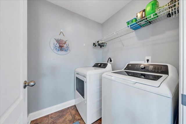 1049 Haymore DR, Moneta, VA 24121