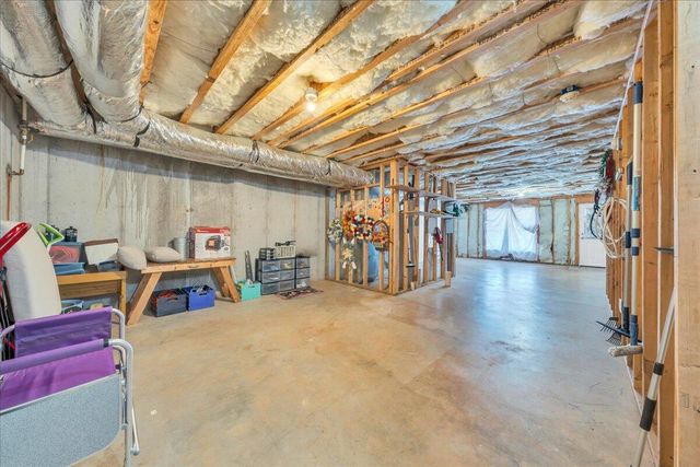 1049 Haymore DR, Moneta, VA 24121