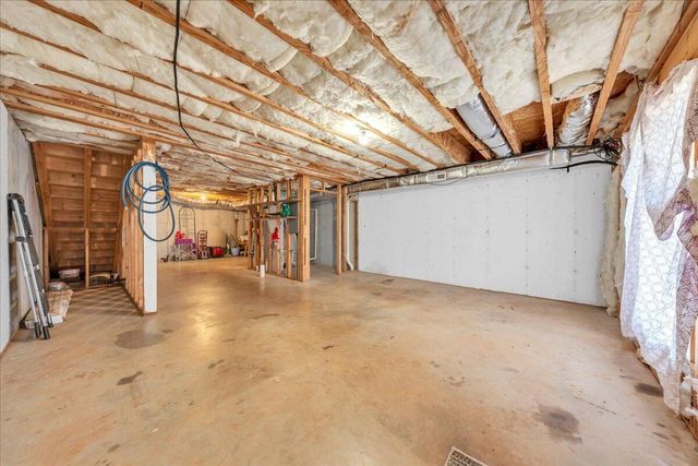 1049 Haymore DR, Moneta, VA 24121