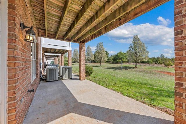 1049 Haymore DR, Moneta, VA 24121