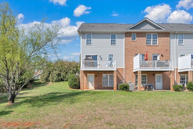 1049 Haymore DR, Moneta, VA 24121