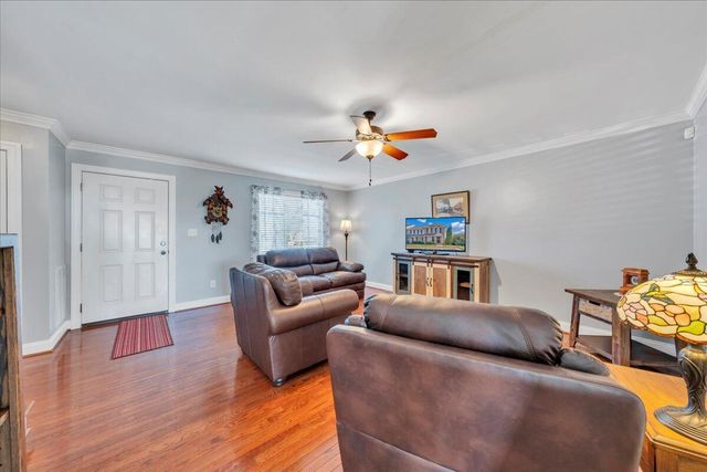 1049 Haymore DR, Moneta, VA 24121