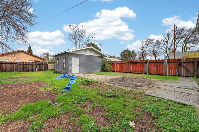 741 Reeves Ave, Yuba City, CA 95991