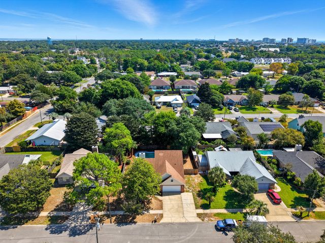 318 Sailfish Circle, Destin, FL 32541