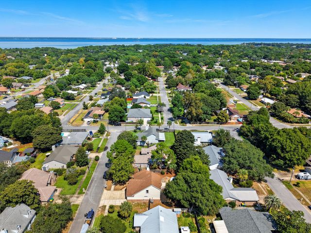 318 Sailfish Circle, Destin, FL 32541