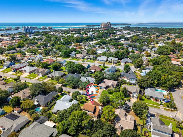 318 Sailfish Circle, Destin, FL 32541