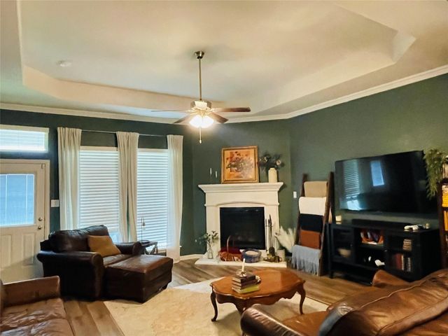 208 Mineral Point Drive, Aledo, TX 76008