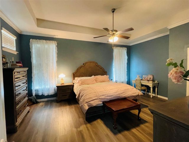 208 Mineral Point Drive, Aledo, TX 76008