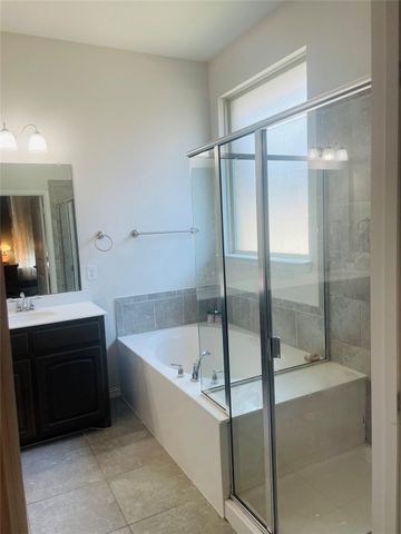 208 Mineral Point Drive, Aledo, TX 76008