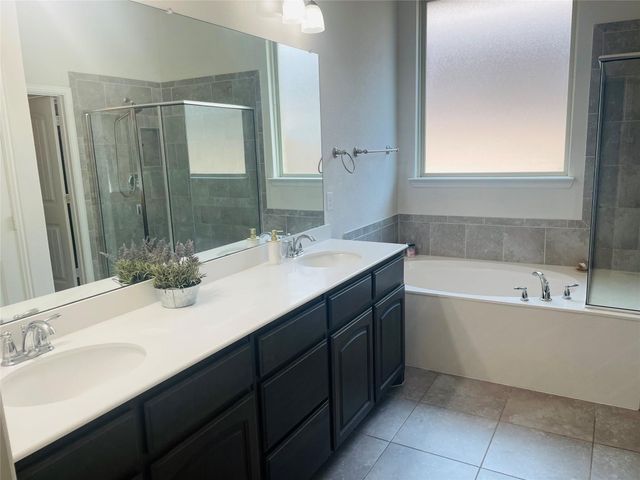 208 Mineral Point Drive, Aledo, TX 76008