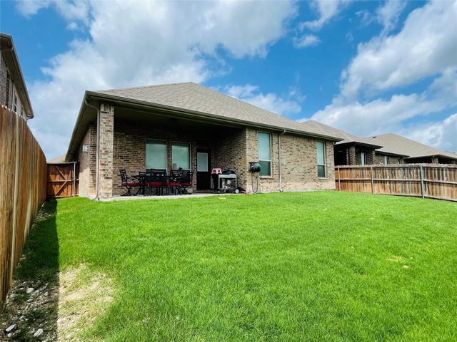208 Mineral Point Drive, Aledo, TX 76008