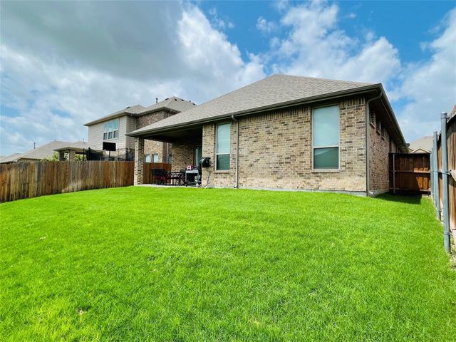 208 Mineral Point Drive, Aledo, TX 76008
