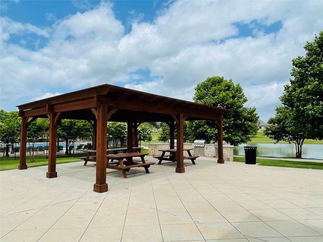 208 Mineral Point Drive, Aledo, TX 76008