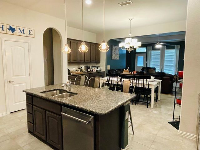 208 Mineral Point Drive, Aledo, TX 76008