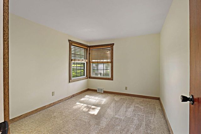 N6592 Lorraine ROAD, Delavan, WI 53115
