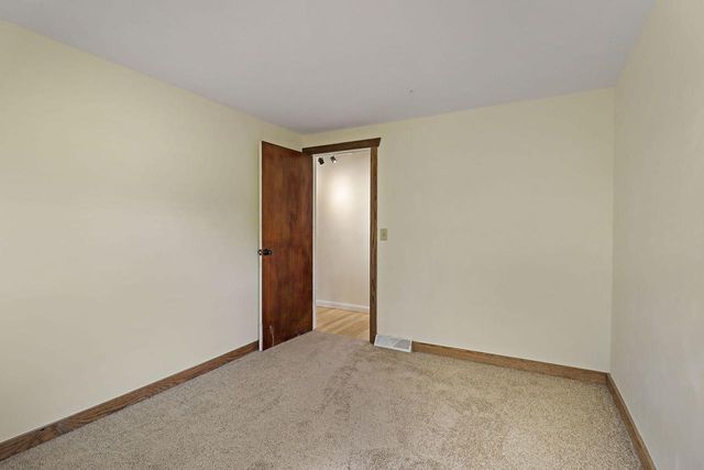 N6592 Lorraine ROAD, Delavan, WI 53115