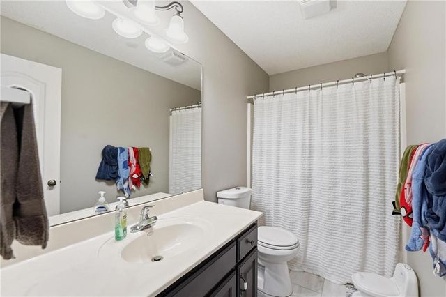 521 Cedar Falls Court, Raymore, MO 64083