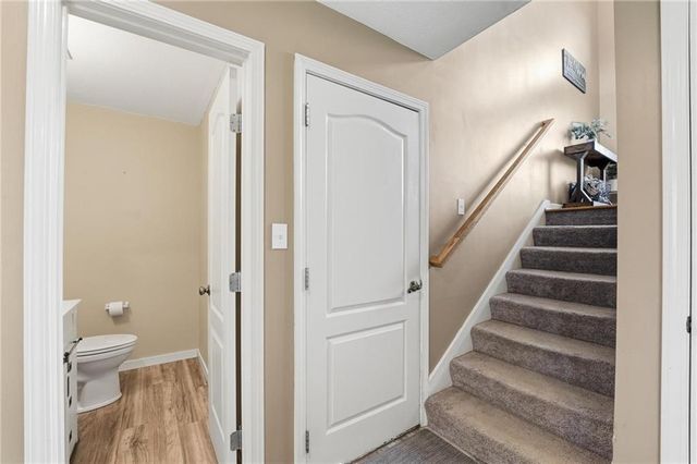 521 Cedar Falls Court, Raymore, MO 64083