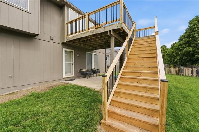 521 Cedar Falls Court, Raymore, MO 64083