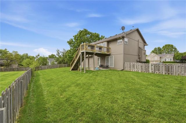 521 Cedar Falls Court, Raymore, MO 64083