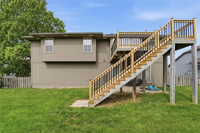 521 Cedar Falls Court, Raymore, MO 64083