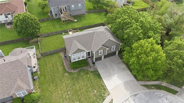 521 Cedar Falls Court, Raymore, MO 64083