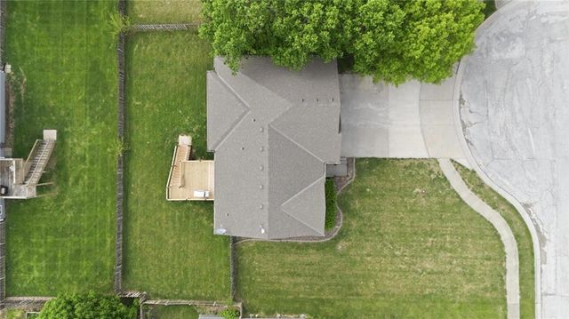 521 Cedar Falls Court, Raymore, MO 64083