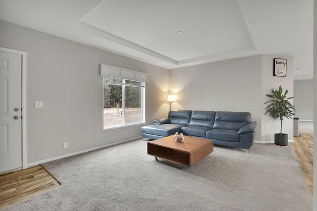 17522 S Lois Dr, Cheney, WA 99004