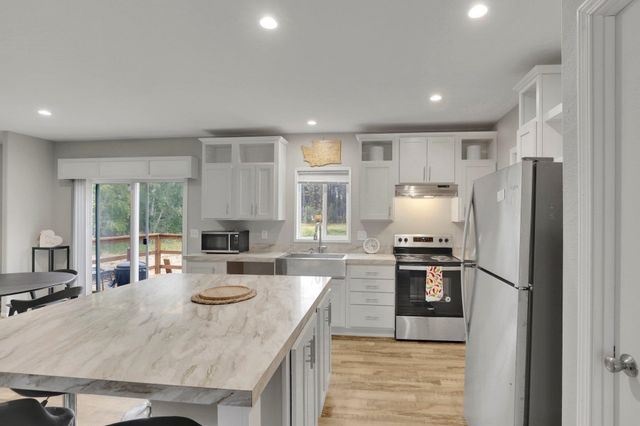 17522 S Lois Dr, Cheney, WA 99004