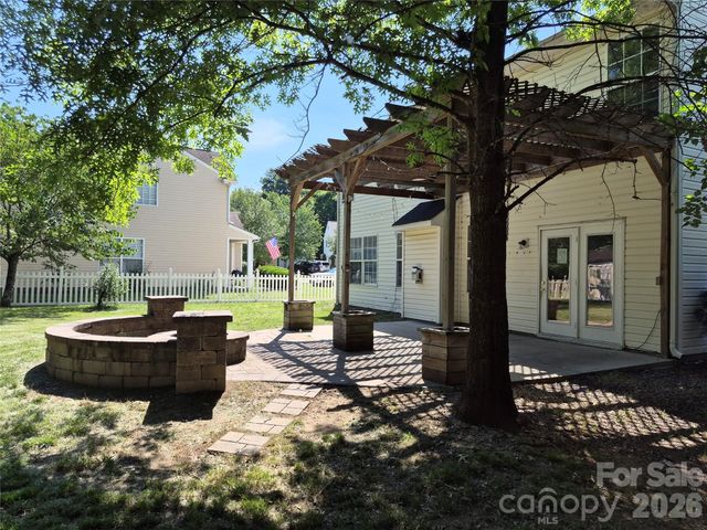 6229 Roseway Court, Harrisburg, NC 28075