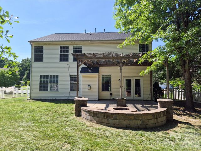 6229 Roseway Court, Harrisburg, NC 28075