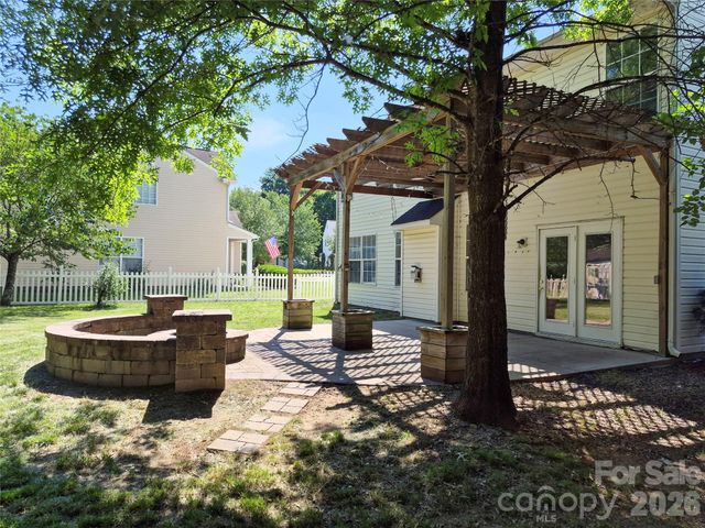 6229 Roseway Court, Harrisburg, NC 28075